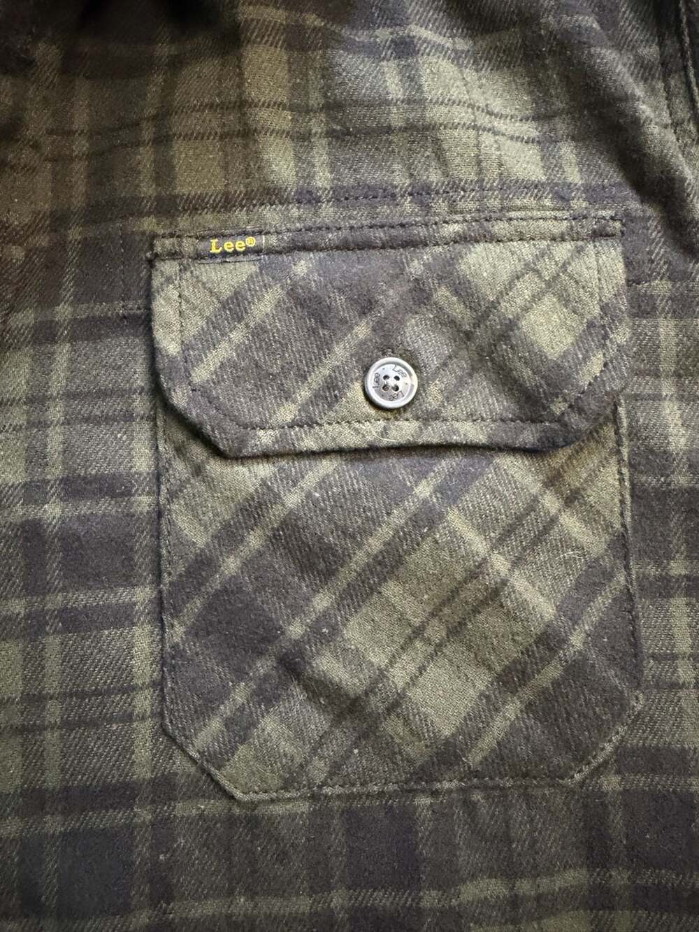 Lee Men's Regular Fit Long-Sleeve Plaid Flannel Shirt in Rosin NWT - Picture 6 of 8
